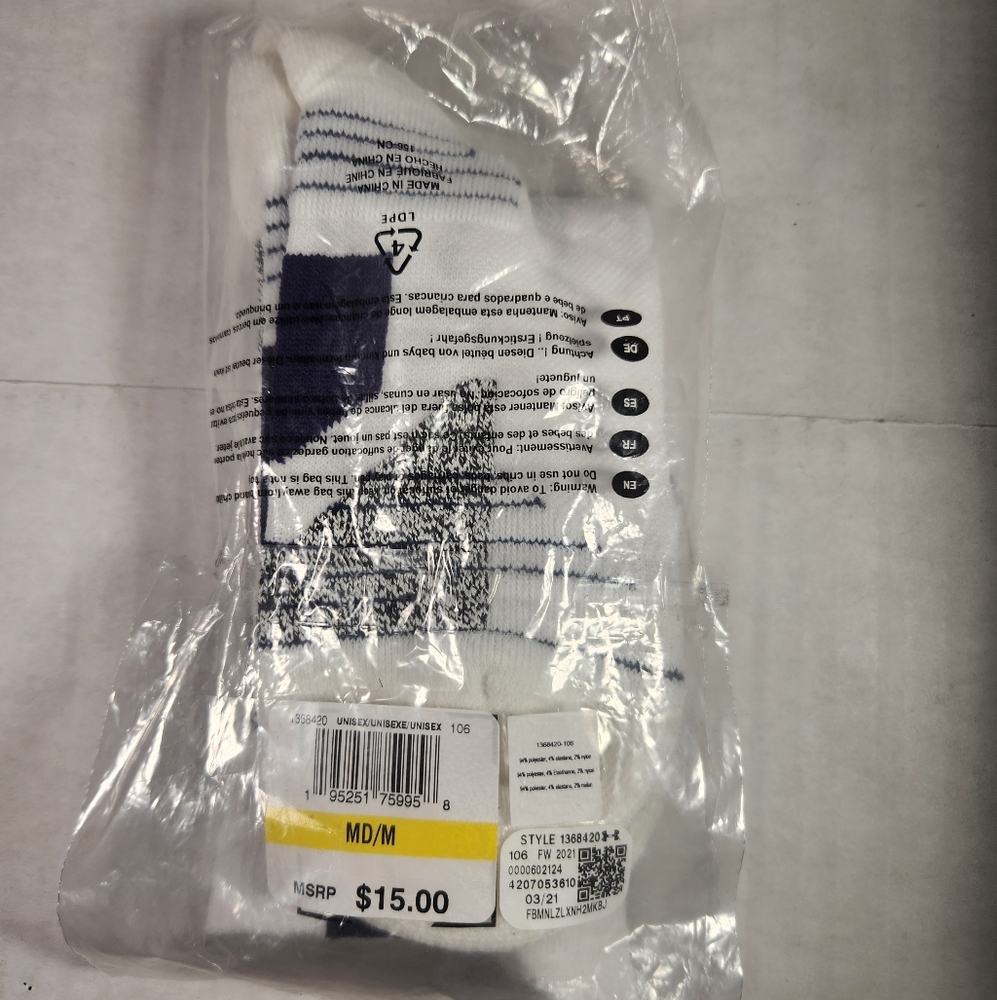 NWT Unisex Under Armour Playmaker Mid Crew Socks - Picture 3 of 4
